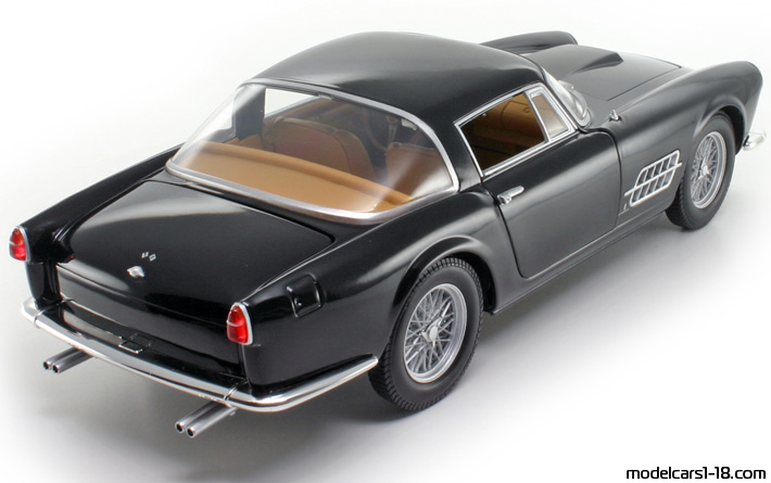 1955 - Ferrari 410 Superamerica Hot Wheels 1/18 (Черен) Задна дясна страна