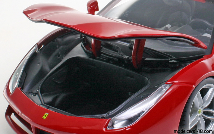 2015 - Ferrari 488 GTB Bburago 1/18 (Червен) Багажник / Отварящи се фарове