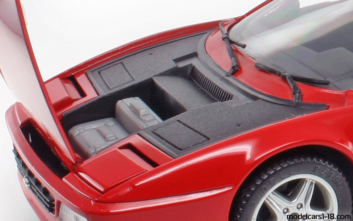 1991 - Ferrari 512 TR Mira 1/18 (Червен) Багажник / Отварящи се фарове