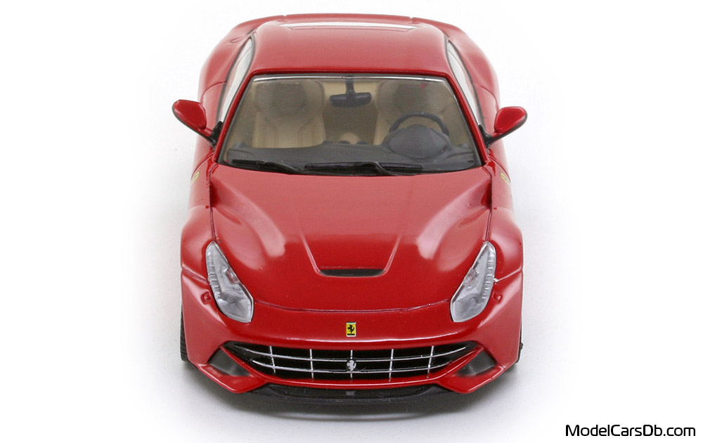 2012 - Ferrari F12 Berlinetta Altaya 1/43 (Червен) Предница