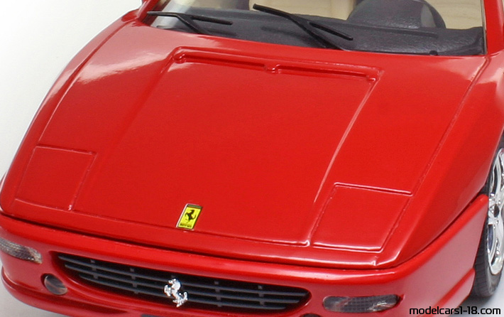 1994 - Ferrari F355 Majorette 1/18 (Червен) Багажник / Отварящи се фарове