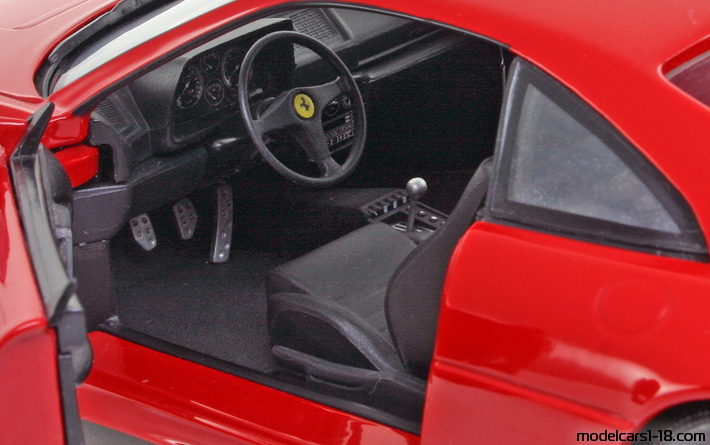 1994 - Ferrari F355 UT 1/18 (Червен) Интериор арматурно табло
