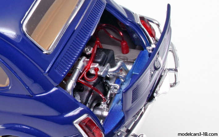 1968 - Fiat 500 L Bburago 1/16 (Син) Двигател