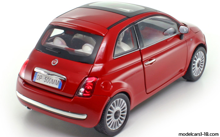 2007 - Fiat 500 Mondo Motors 1/18 (Черен) Задна дясна страна