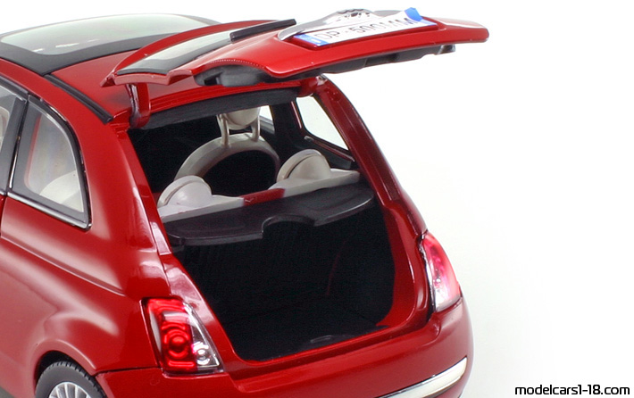 2007 - Fiat 500 Mondo Motors 1/18 (Черен) Багажник / Отварящи се фарове
