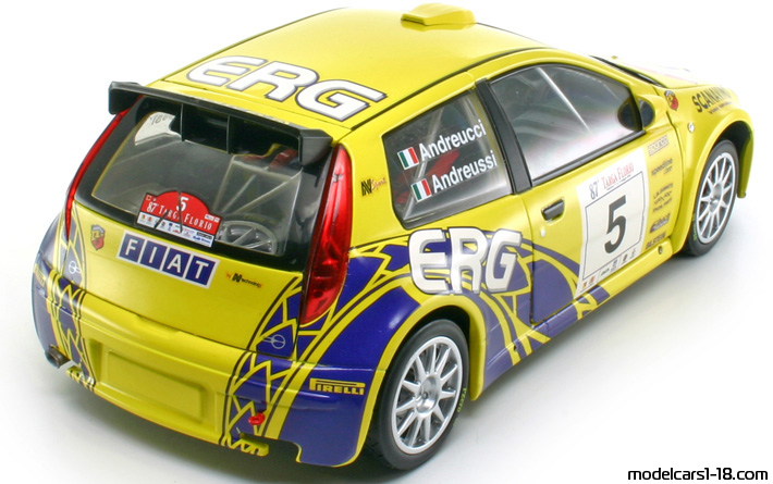 2003 - Fiat Punto Rally Ricko 1/18 (Жълт / Син) Задна дясна страна