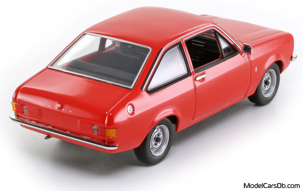 1975 - Ford Escort Minichamps 1/43 (Червен) Задна дясна страна