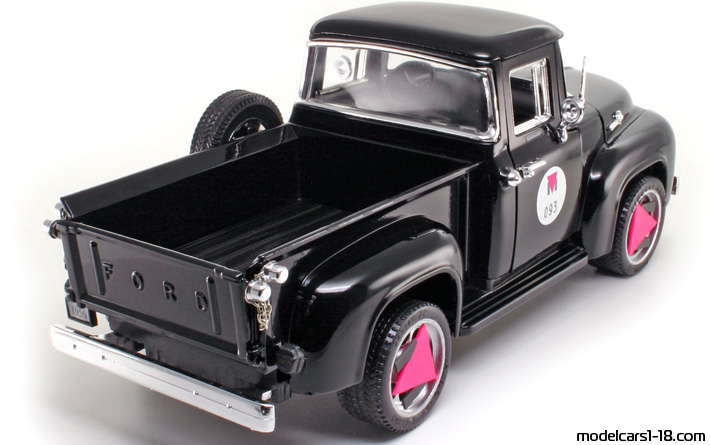 1956 - Ford F-100 Mira 1/18 (Черен) Задна дясна страна