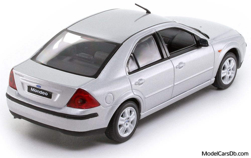 2000 - Ford Mondeo Minichamps 1/43 (Сребрист) Задна дясна страна
