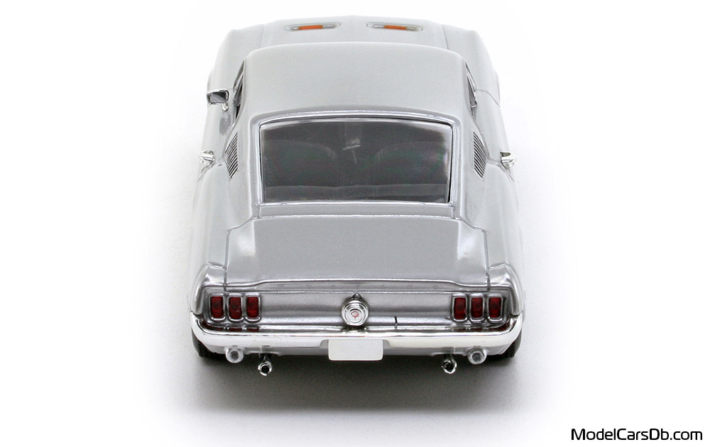 1968 - Ford Mustang Fastback Minichamps 1/43 (Сребрист) Задница
