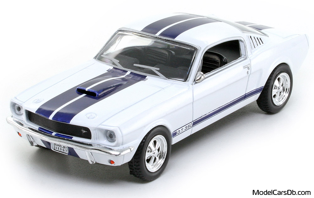 1965 - Ford Mustang Shelby GT350 DeAgostini 1/43 (Бял / Син) Предна лява страна