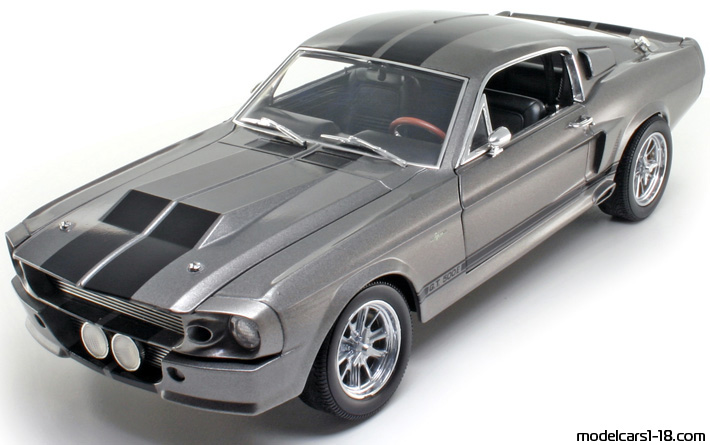 1967 - Ford Mustang Shelby GT500 Eleanor Shelby Collectibles 1/18 (Сив / Черен) Предна лява страна