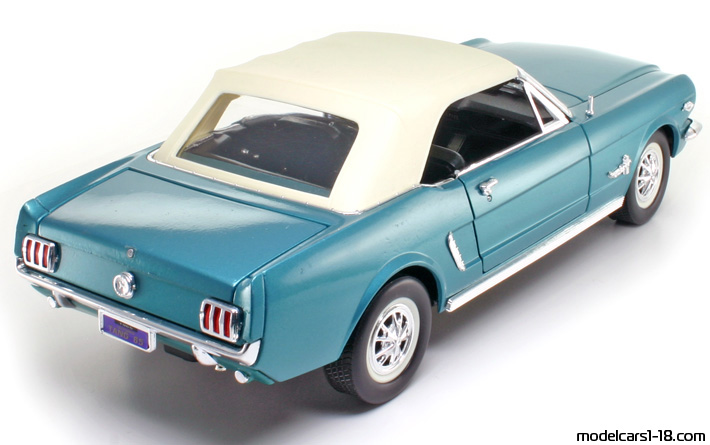 1965 - Ford Mustang Mira 1/18 (Зелен) Задна дясна страна