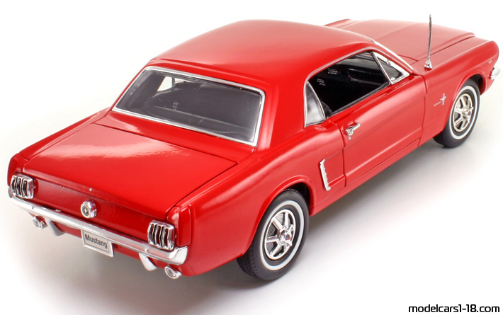 1964 - Ford Mustang Welly 1/18 (Червен) Задна дясна страна