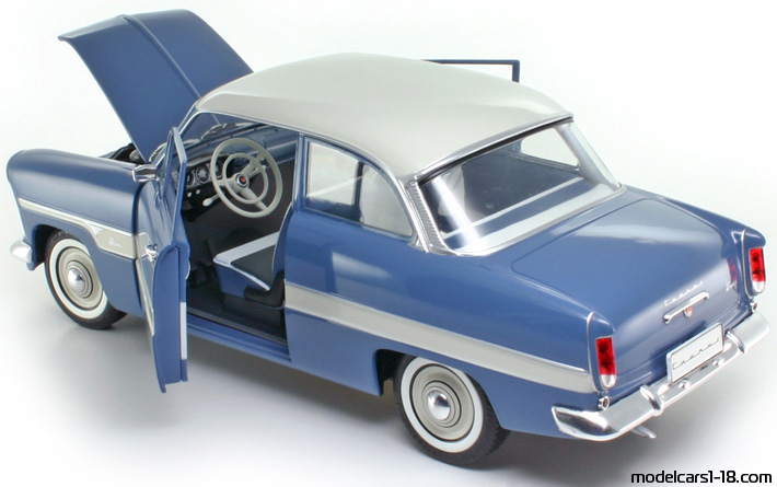 1959 - Ford Taunus 12M (P1) Revell 1/18 (Син / Бял) Отваряеми части