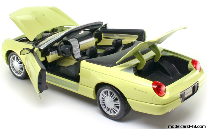 2002 - Ford Thunderbird Maisto 1/18 (Жълт) Отваряеми части