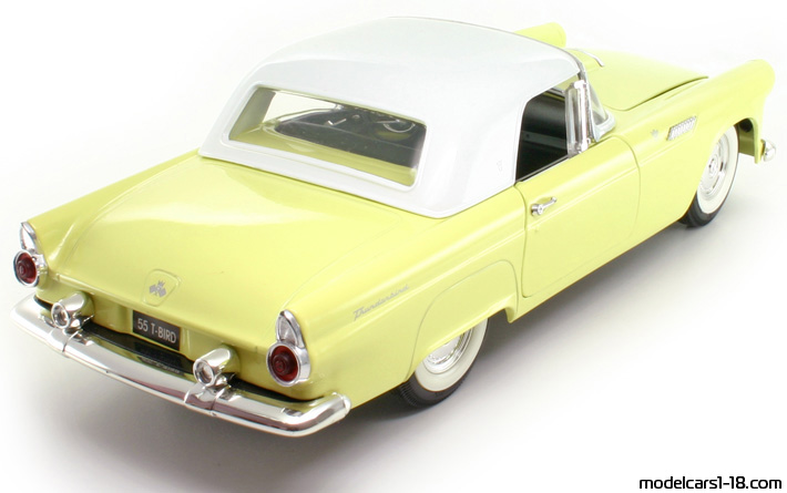 1956 - Ford Thunderbird Revell 1/18 (Жълт / Бял) Задна дясна страна