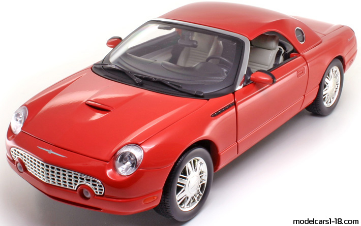 2003 - Ford Thunderbird Beanstalk 1/18 (Червен) Предна лява страна