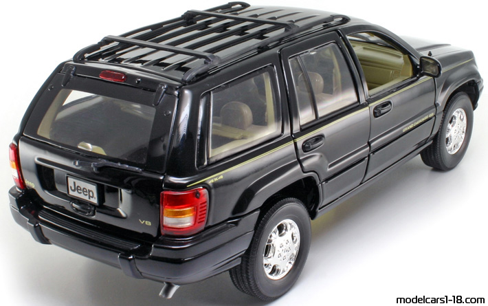 2001 - Jeep Grand Cherokee (WJ) Motor Max 1/18 (Черен) Задна дясна страна