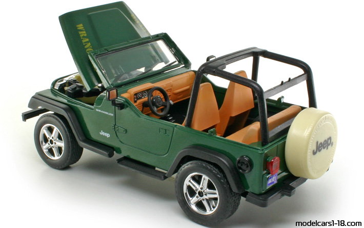 1997 - Jeep Wrangler Solido 1/18 (Зелен) Отваряеми части