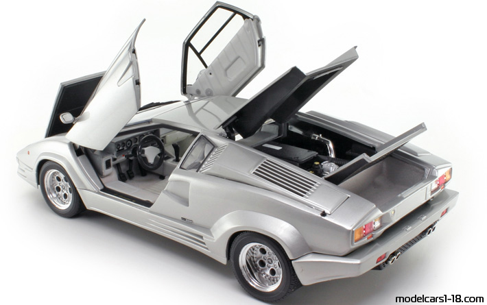 1989 - Lamborghini Countach 25th Ricko 1/18 (Светло сребрист) Отваряеми части