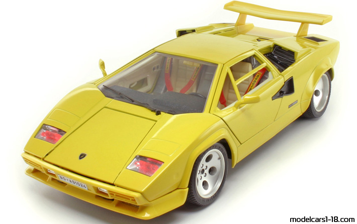 1988 - Lamborghini Countach LP5000 S Bburago 1/18 (Жълт) Предна лява страна