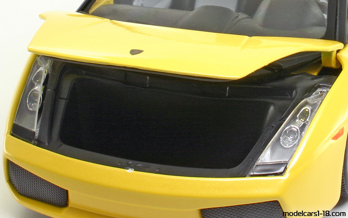2006 - Lamborghini Gallardo Spyder Bburago 1/18 (Жълт) Багажник / Отварящи се фарове