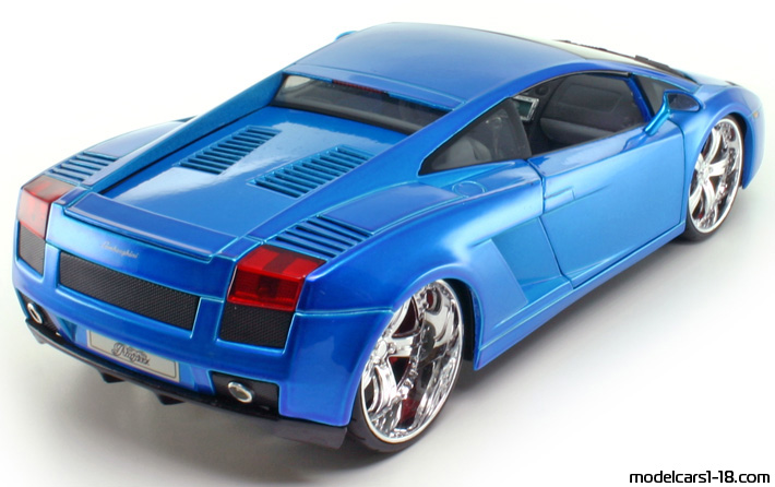 2001 - Lamborghini Gallardo Maisto 1/18 (Син) Задна дясна страна