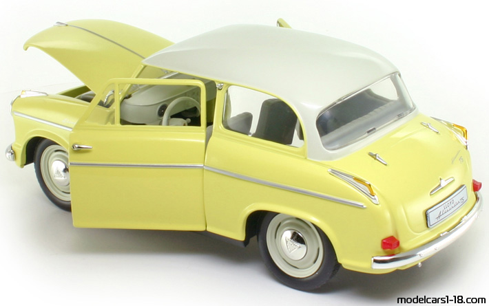 1958 - Lloyd Alexander TS Revell 1/18 (Жълт / Бял) Отваряеми части