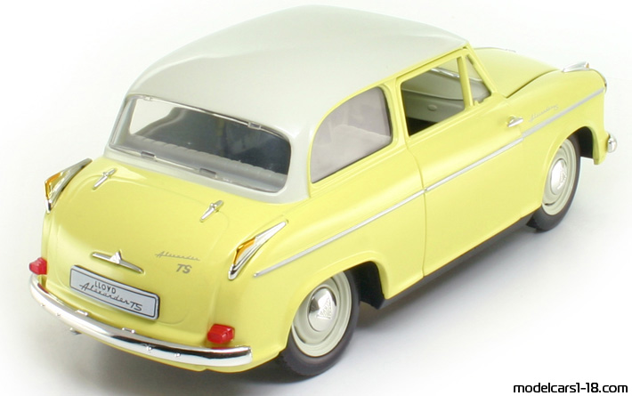 1958 - Lloyd Alexander TS Revell 1/18 (Жълт / Бял) Задна дясна страна