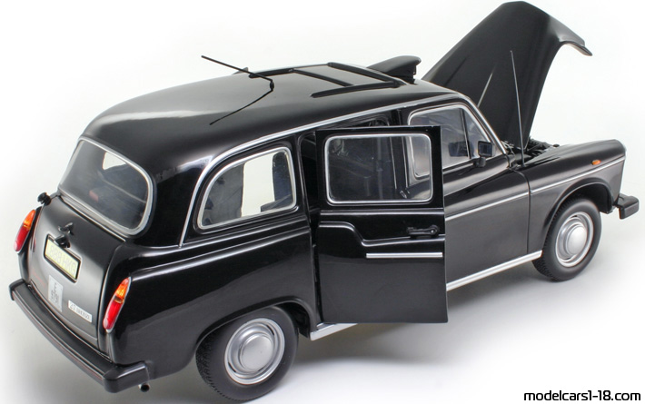 1989 - London Taxi Fairway Minichamps 1/18 (Черен) Отваряеми части