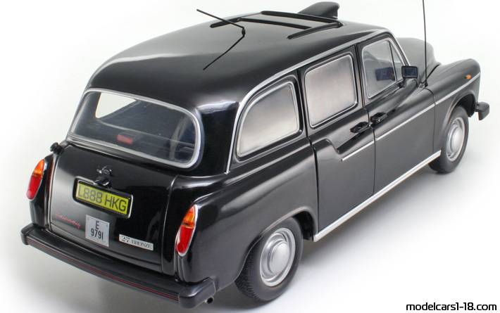 1989 - London Taxi Fairway Minichamps 1/18 (Черен) Задна дясна страна