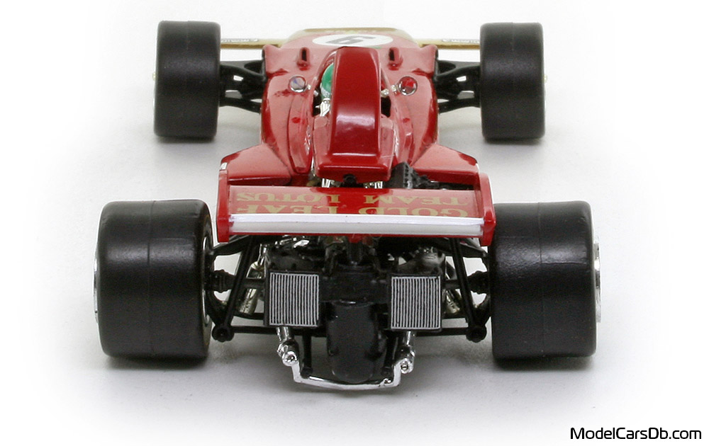 1971 - Lotus 72D Quartzo 1/43 (Червен / Злаетн) Задница