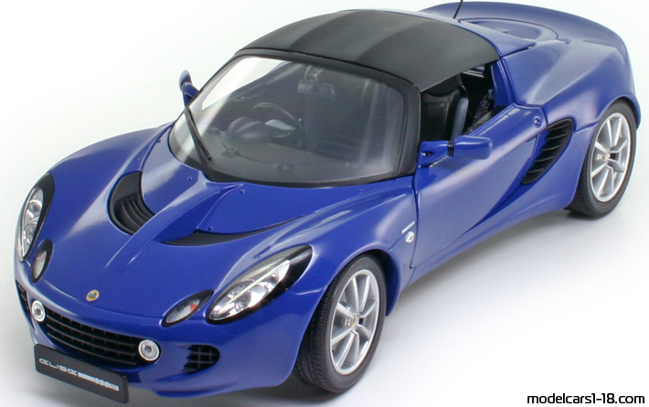 2002 - Lotus Elise 111S Jadi 1/18 (Син) Предна лява страна