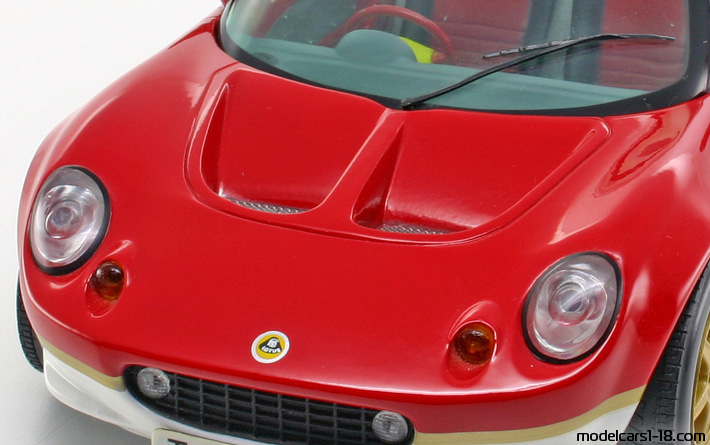 1999 - Lotus Elise Type 49 Sun Star 1/18 (Червен / Бял) Багажник / Отварящи се фарове