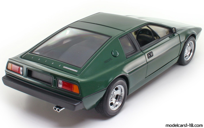 1977 - Lotus Esprit Type 79 AutoArt 1/18 (Зелен) Задна дясна страна
