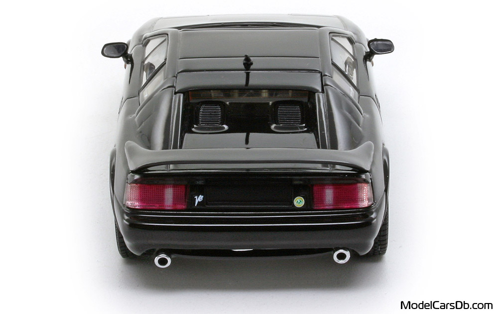 1993 - Lotus Esprit V8 AutoArt 1/43 (Черен) Задница
