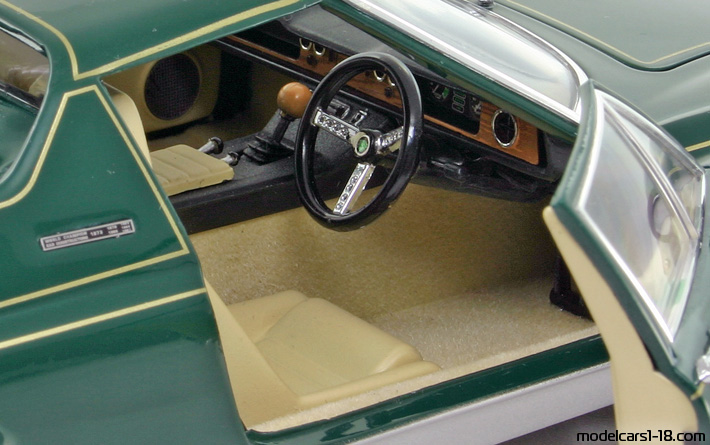 1973 - Lotus Europa Special Kyosho 1/18 (Зелен) Интериор арматурно табло