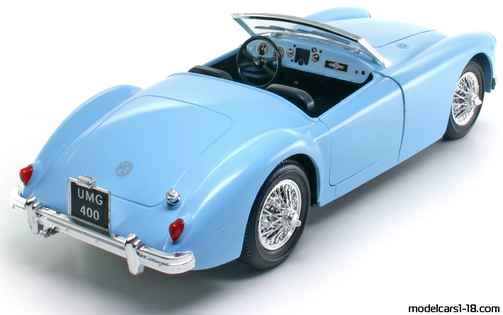 1955 - MG MGA Polistil 1/16 (Син) Задна дясна страна
