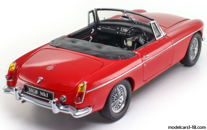 1966 - MG MGB MkI Kyosho 1/18 (Червен) Задна дясна страна