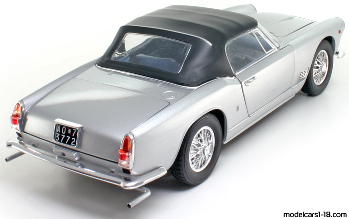 1959 - Maserati 3500 GT Vignale Ricko 1/18 (Сребрист) Задна дясна страна