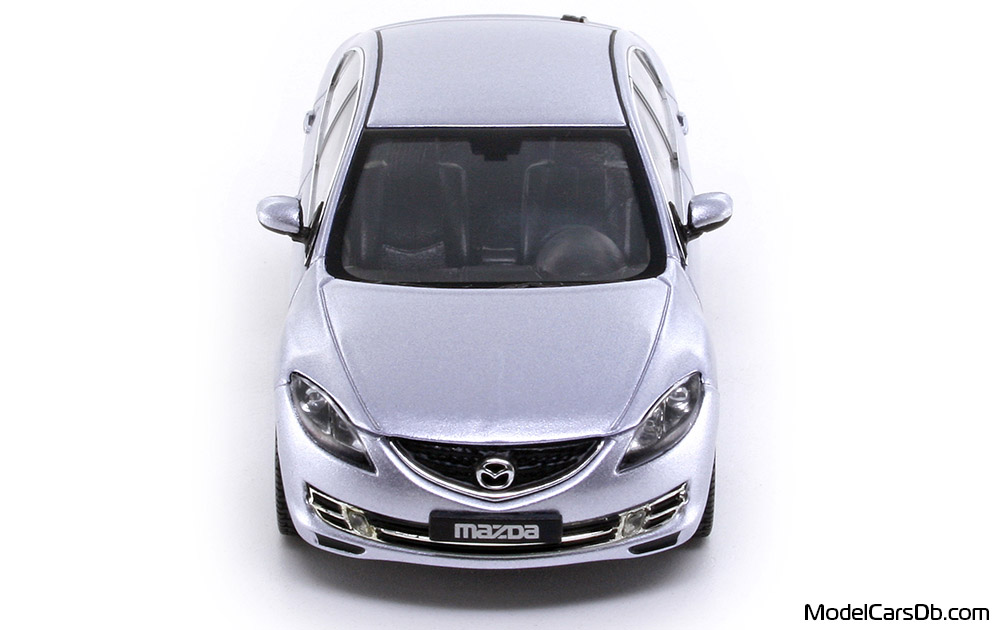 2007 - Mazda 6 Norev 1/43 (Сребрист) Предница