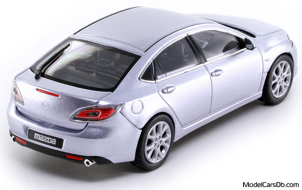 2007 - Mazda 6 Norev 1/43 (Сребрист) Задна дясна страна