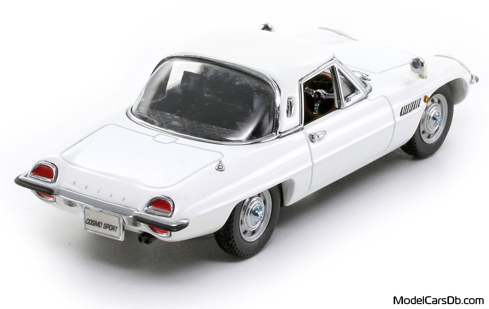 1967 - Mazda Cosmo Sport Kyosho 1/43 (Бял) Задна дясна страна