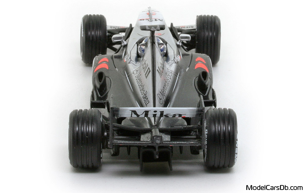 2001 - McLaren Mercedes MP4-16 Hot Wheels 1/43 (Светло сребрист / Черен) Задница