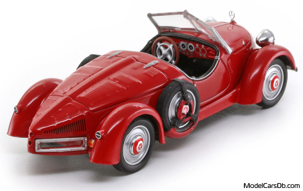 1935 - Mercedes 150H Sport Roadster DeAgostini 1/43 (Червен) Задна дясна страна
