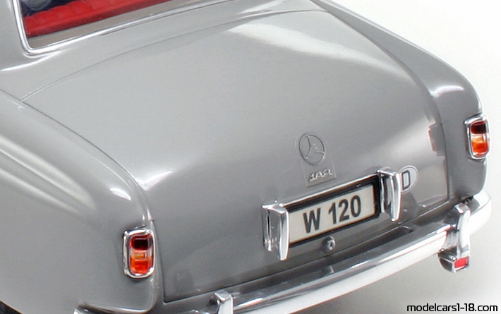 1953 - Mercedes 180 (W120) Revell 1/18 (Сив) Багажник / Отварящи се фарове