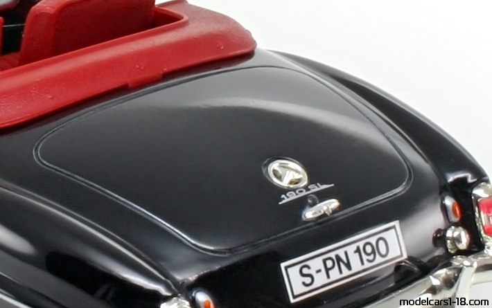 1955 - Mercedes 190 SL (R121) ERTL 1/18 (Черен) Багажник / Отварящи се фарове