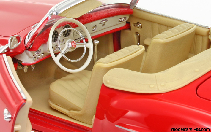 1955 - Mercedes 190 SL (R121) Maisto 1/18 (Червен) Интериор арматурно табло