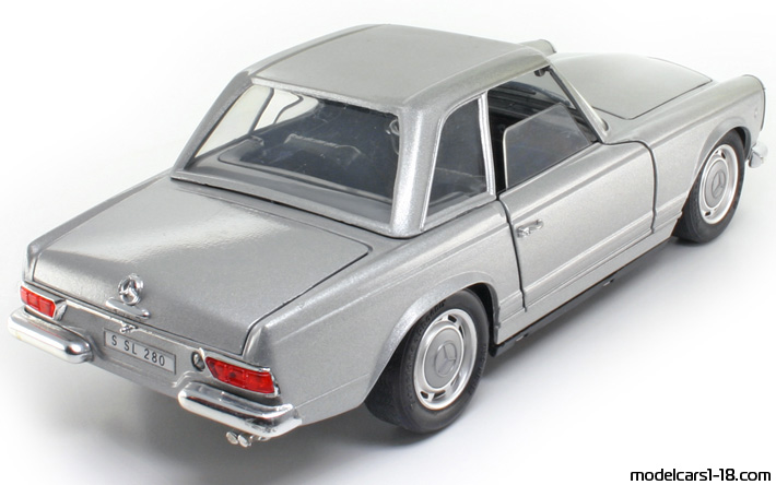 1963 - Mercedes 280 SL (W113) Techno Giodi 1/18 (Сребрист) Задна дясна страна